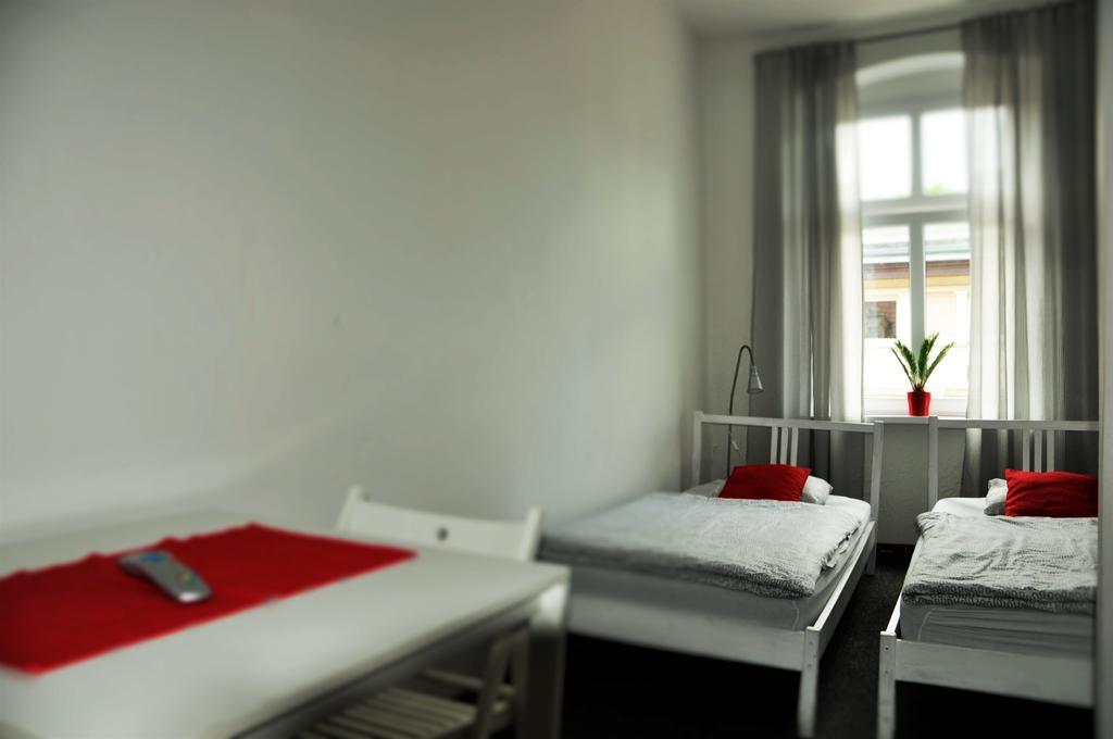 Hostel Awangarda Poznań Exterior foto